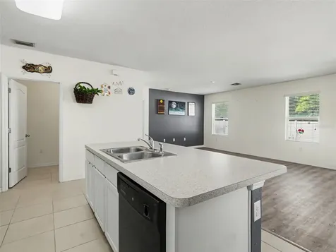 5268 11th Street E Bradenton FL 34203