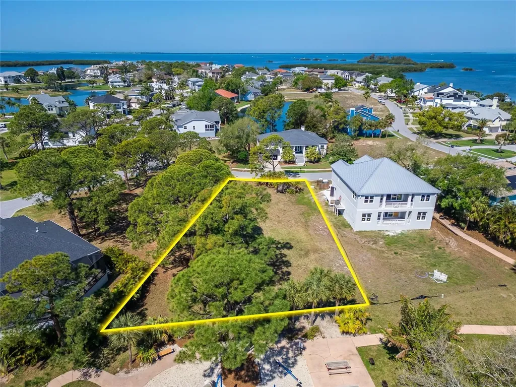 Harbour Watch Drive Tarpon Springs FL 34689