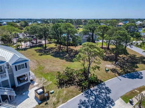 Harbour Watch Drive Tarpon Springs FL 34689