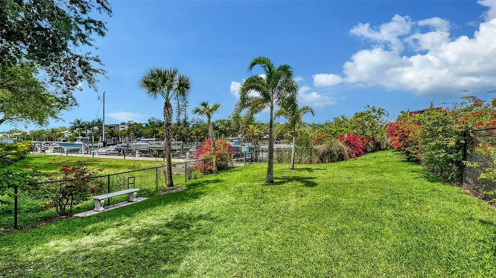 1709 N Tamiami Trail Sarasota FL 34234
