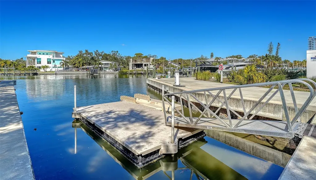 1709 N Tamiami Trail Sarasota FL 34234