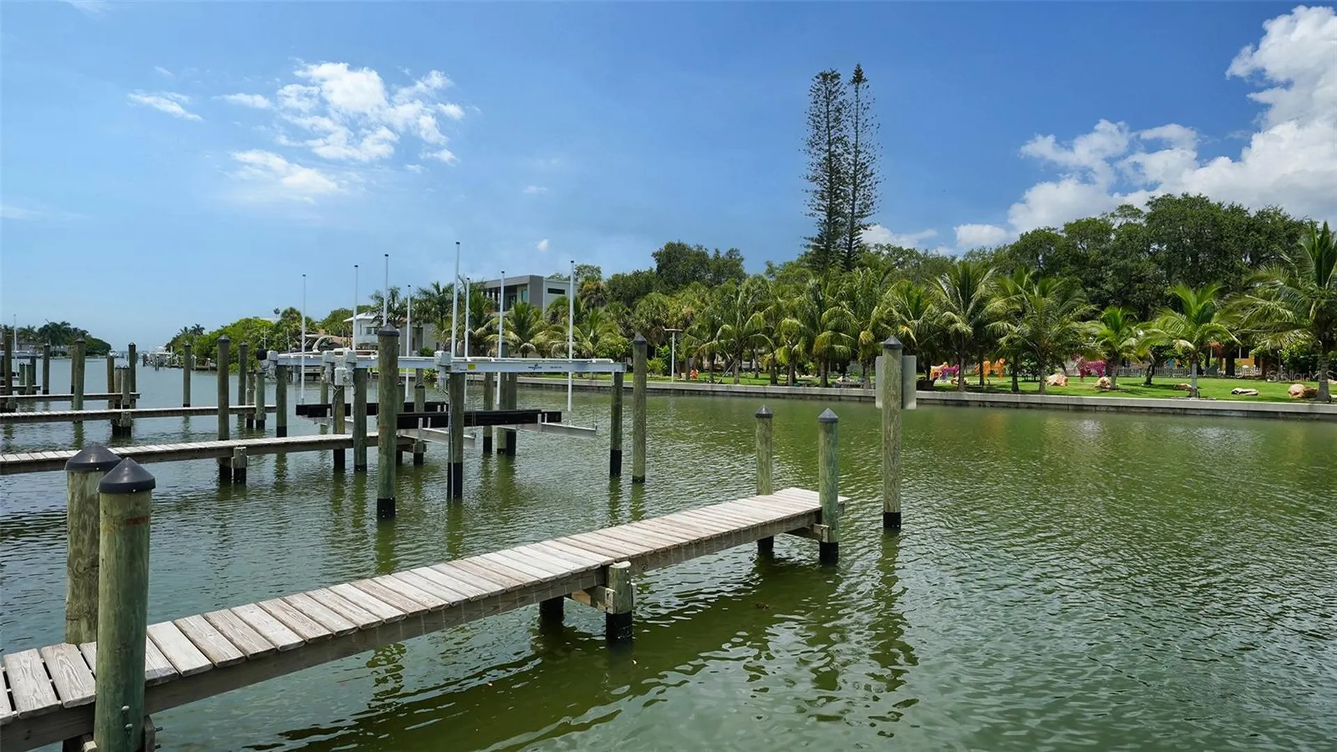 1709 N Tamiami Trail Sarasota FL 34234