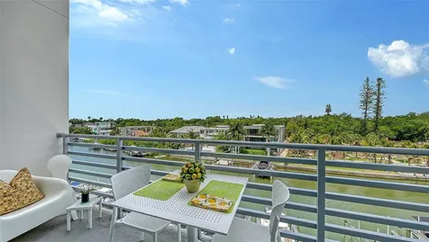 1709 N Tamiami Trail Sarasota FL 34234