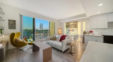 1709 N Tamiami Trail Sarasota FL 34234