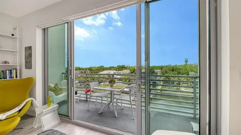 1709 N Tamiami Trail Sarasota FL 34234