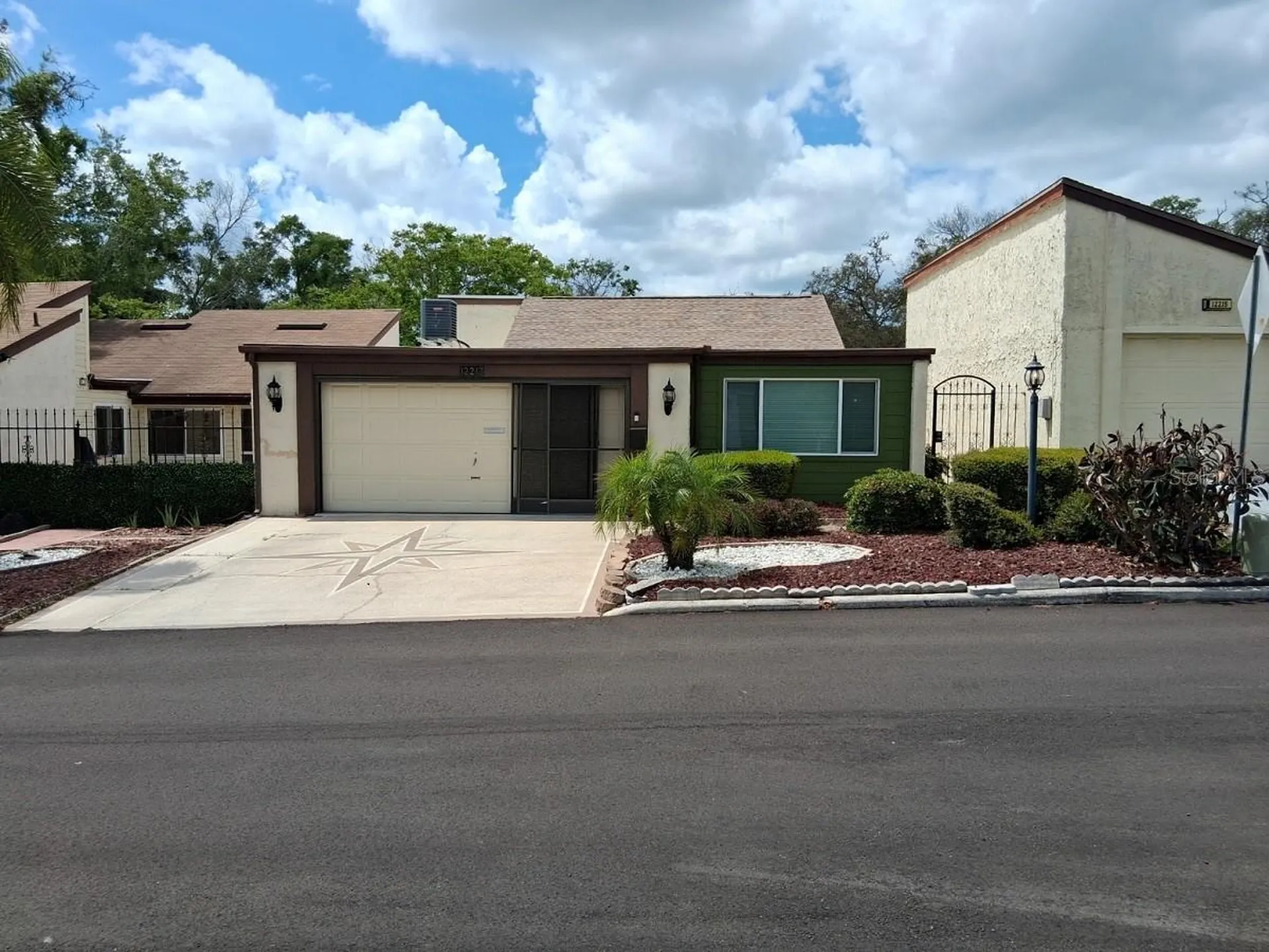 12213 Saddle Strap Row Hudson FL 34667