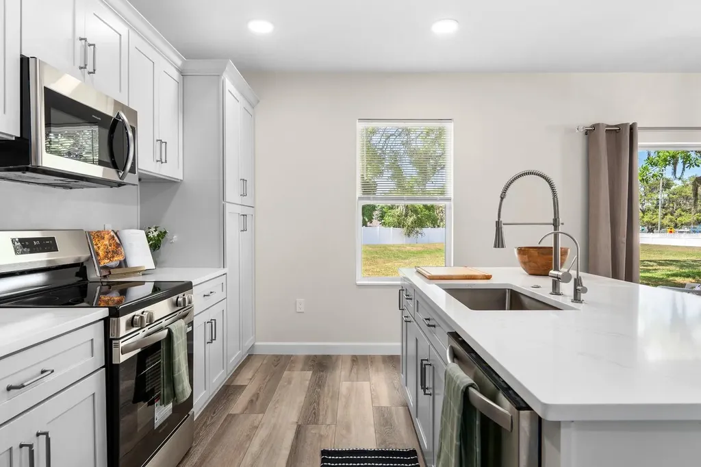 9714 Oak Ranch Crescent Court Thonotosassa FL 33592