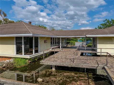 13924 7th Street Dade City FL 33525