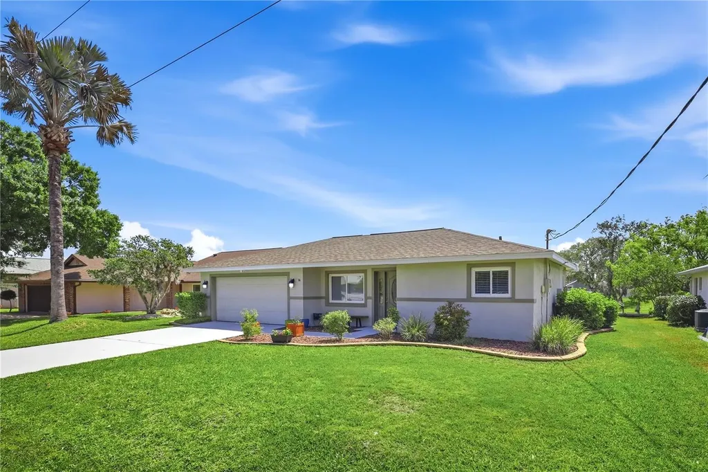 16 Cedardale Court Palm Coast FL 32137