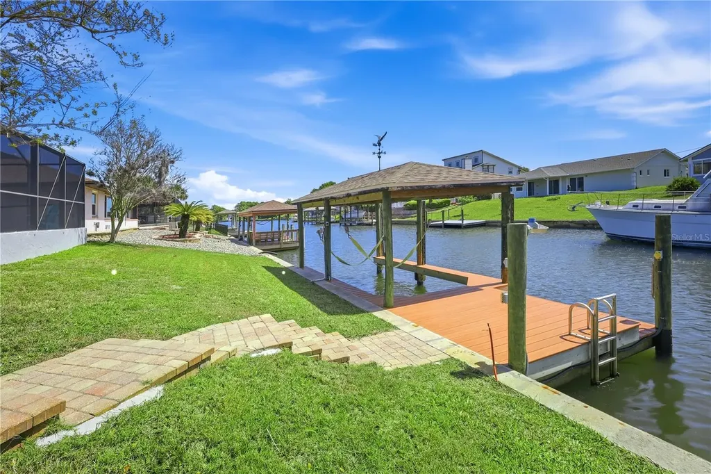 16 Cedardale Court Palm Coast FL 32137
