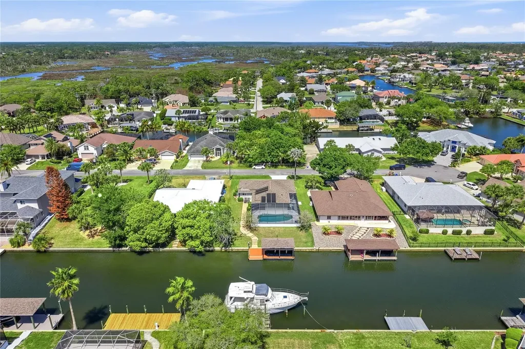 16 Cedardale Court Palm Coast FL 32137