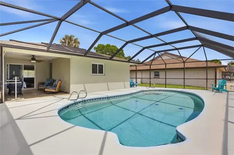 16 Cedardale Court Palm Coast FL 32137