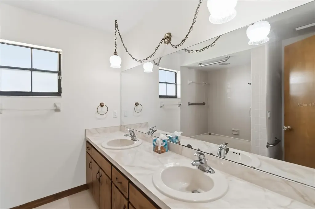 2106 Peach Tree Boulevard St Cloud FL 34769