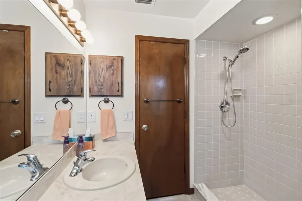 2106 Peach Tree Boulevard St Cloud FL 34769