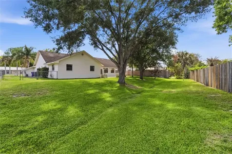 2106 Peach Tree Boulevard St Cloud FL 34769
