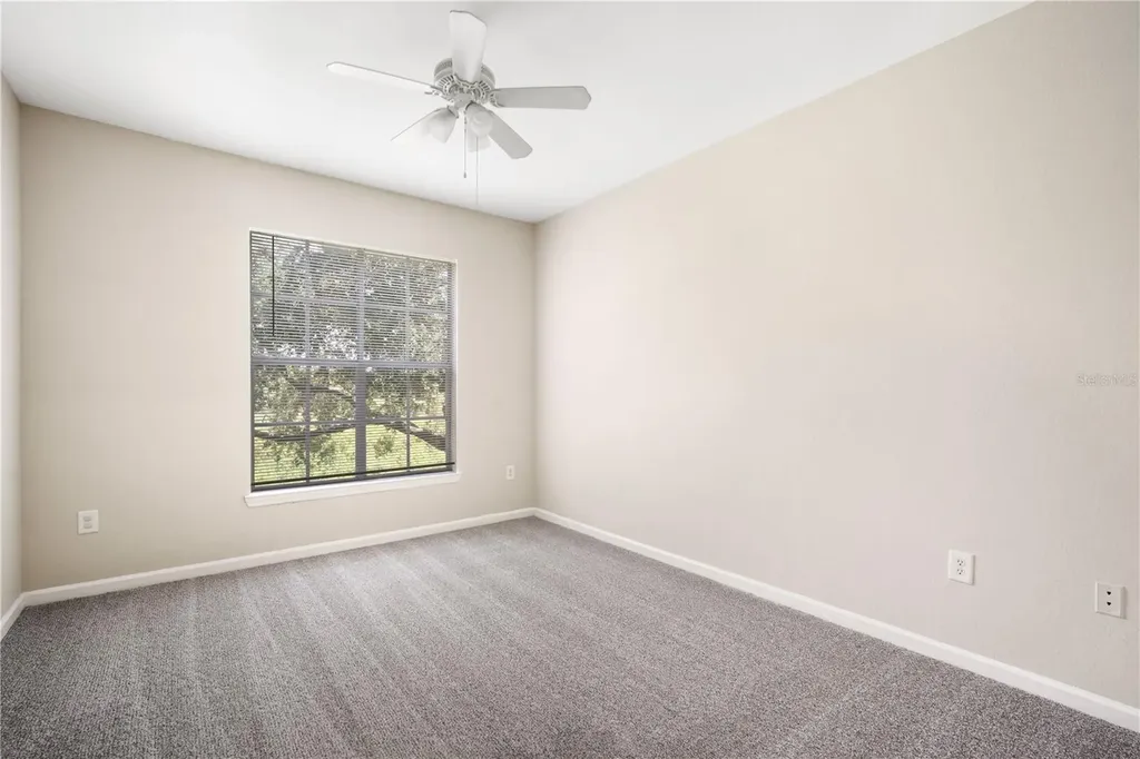 9301 Crescent Loop Circle Tampa FL 33619