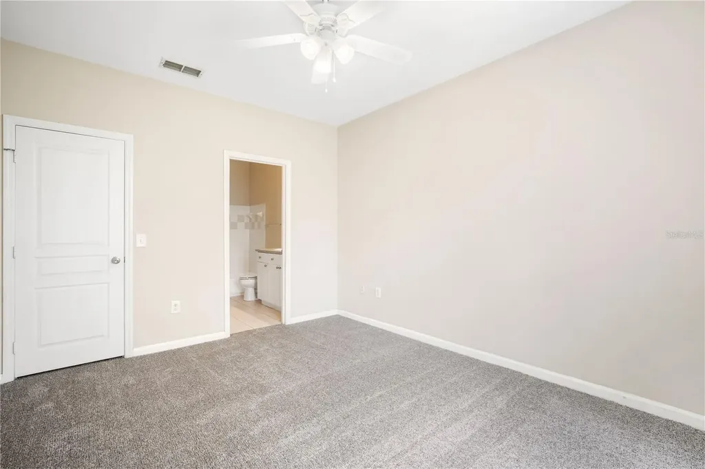 9301 Crescent Loop Circle Tampa FL 33619