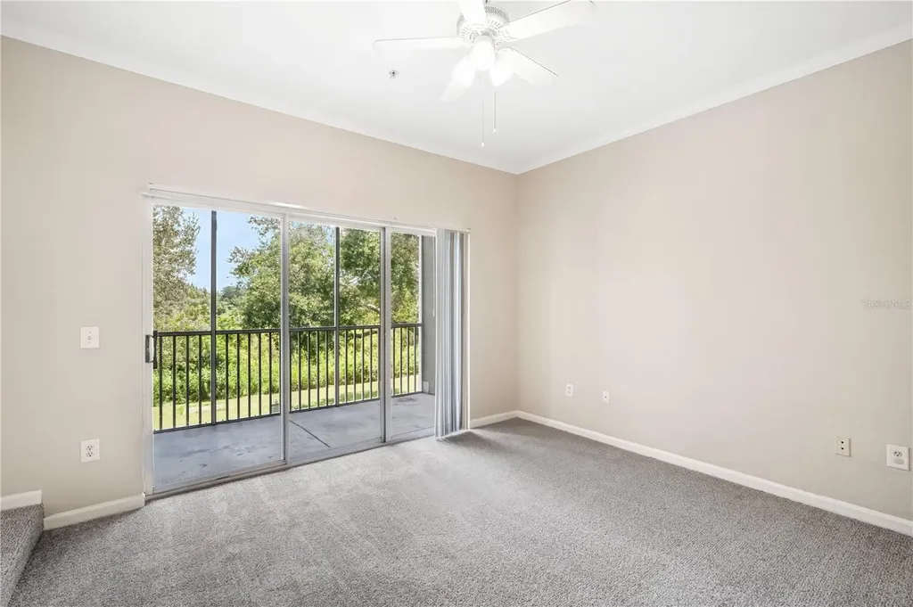 9301 Crescent Loop Circle Tampa FL 33619