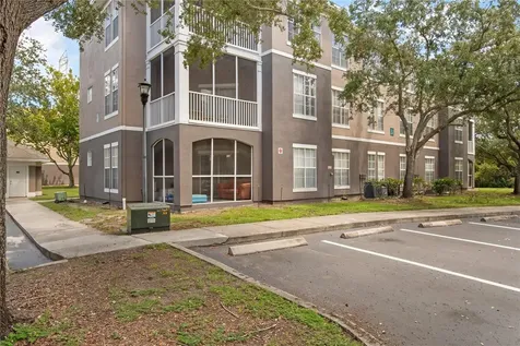 9301 Crescent Loop Circle Tampa FL 33619