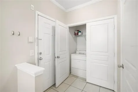 9301 Crescent Loop Circle Tampa FL 33619