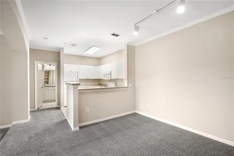 9301 Crescent Loop Circle Tampa FL 33619
