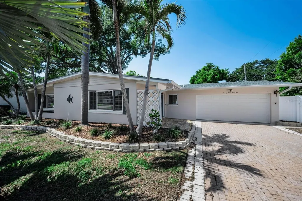 2946 53rd Street N St Petersburg FL 33710