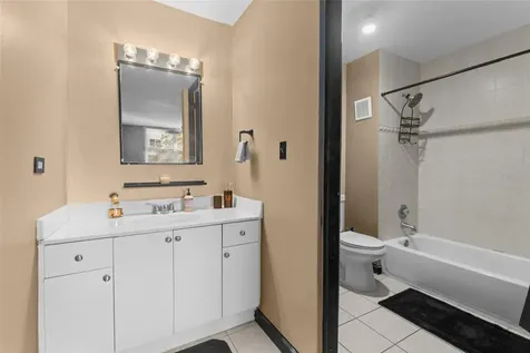 330 Residences At Escorial Carolina PR 00987