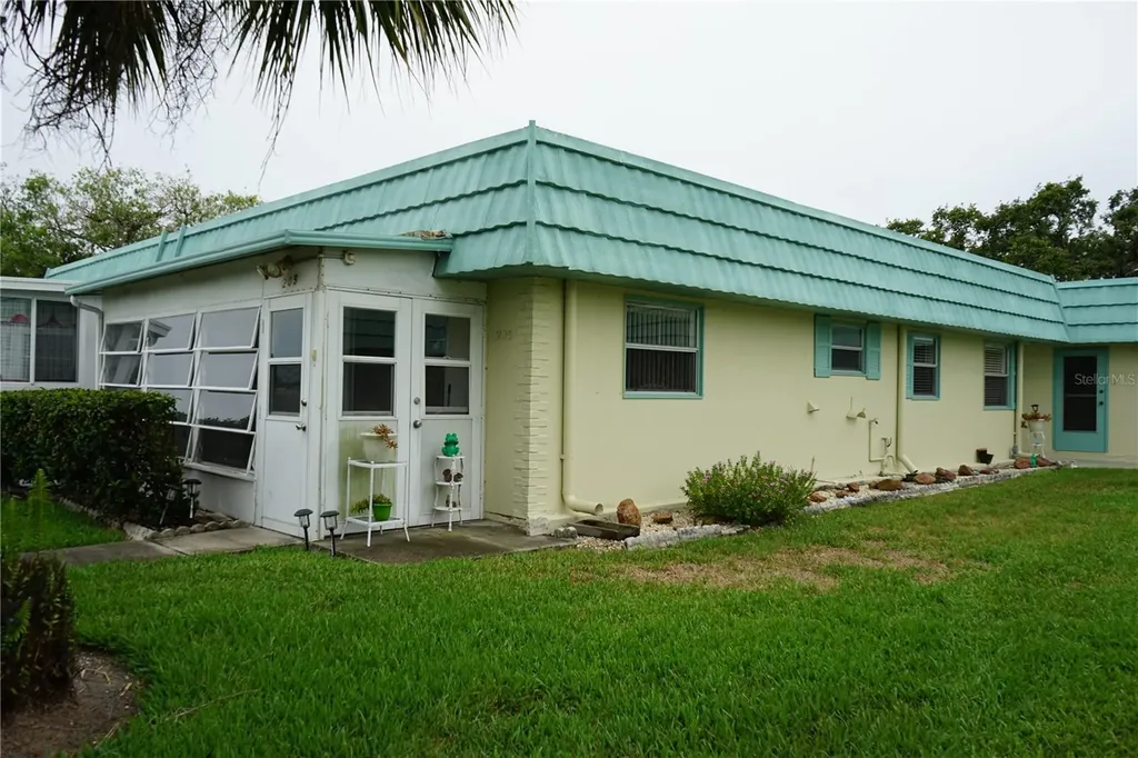 101 Cambridge Trail Sun City Center FL 33573