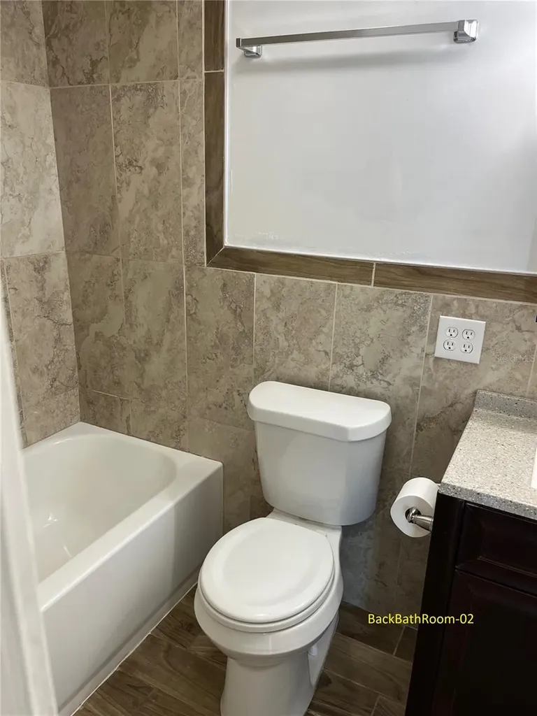 5052 Terrace Club Lane Tampa FL 33617