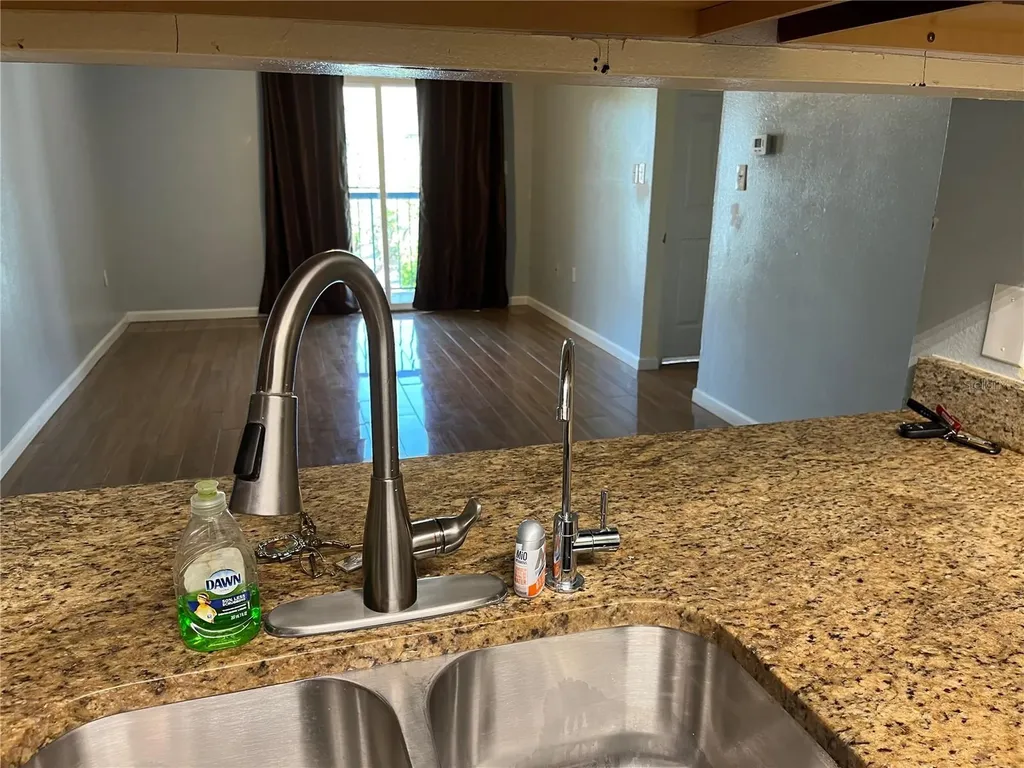 5052 Terrace Club Lane Tampa FL 33617