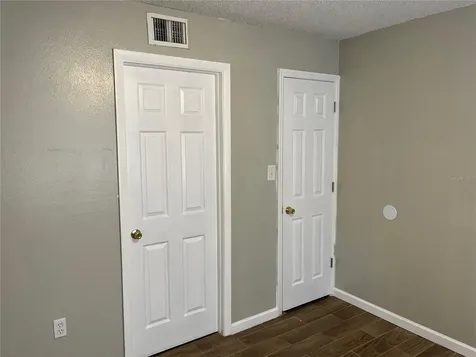 5052 Terrace Club Lane Tampa FL 33617