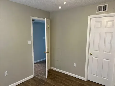 5052 Terrace Club Lane Tampa FL 33617