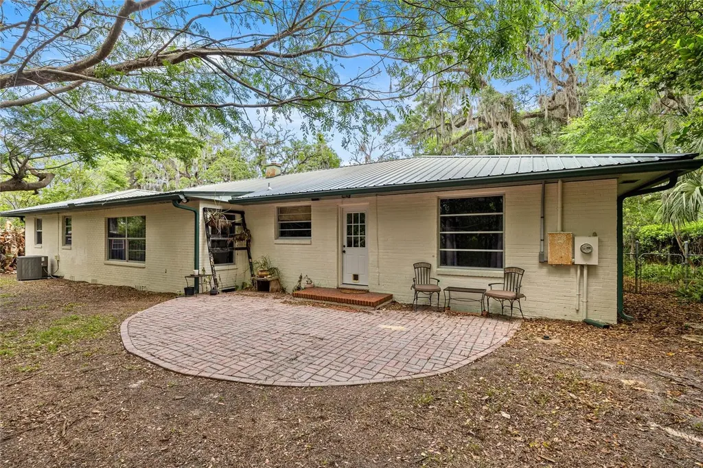 732 NE 12th Terrace Ocala FL 34470