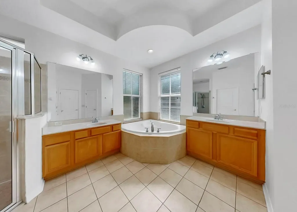 435 Islebay Drive Apollo Beach FL 33572