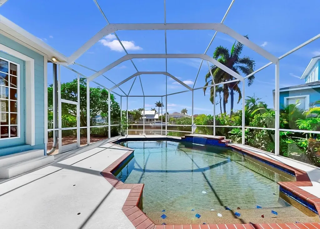 435 Islebay Drive Apollo Beach FL 33572