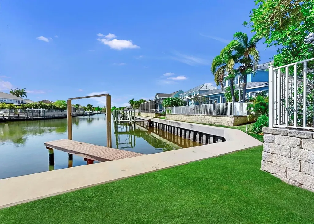 435 Islebay Drive Apollo Beach FL 33572