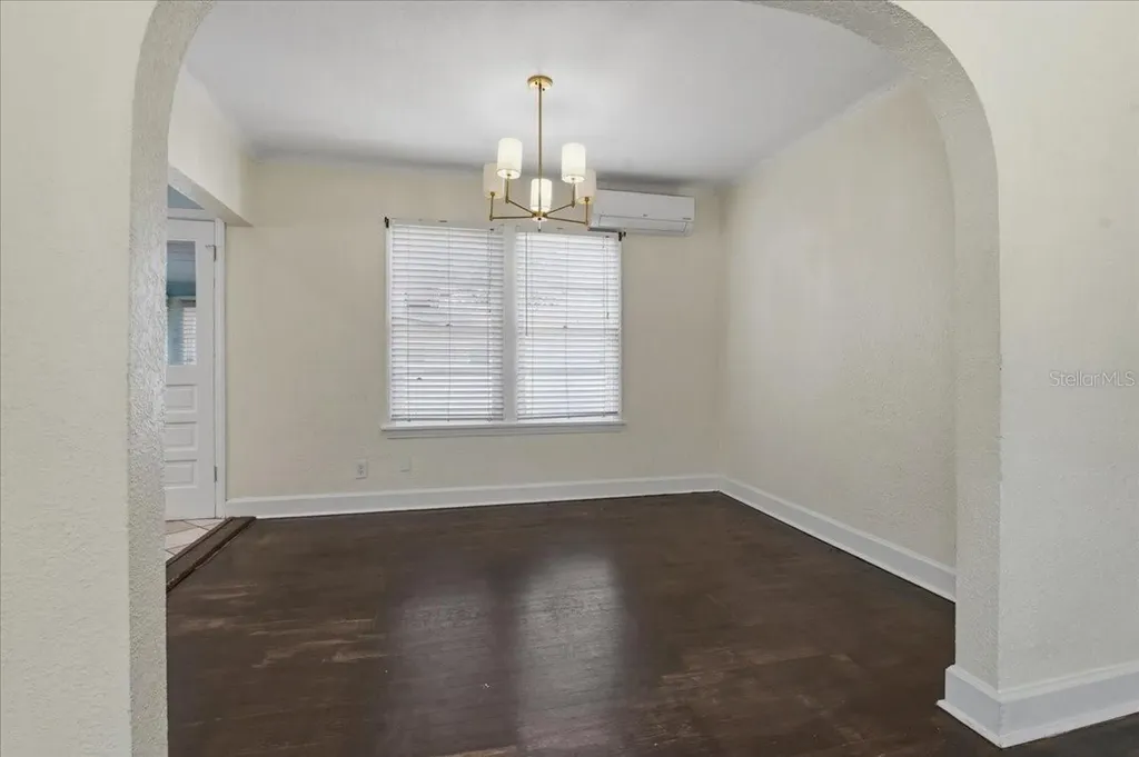 1200 22nd Avenue N St Petersburg FL 33704