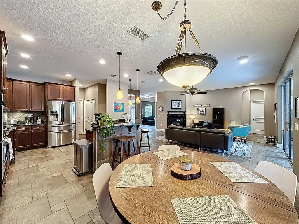 807 Dakota Prairie Court Oviedo FL 32765