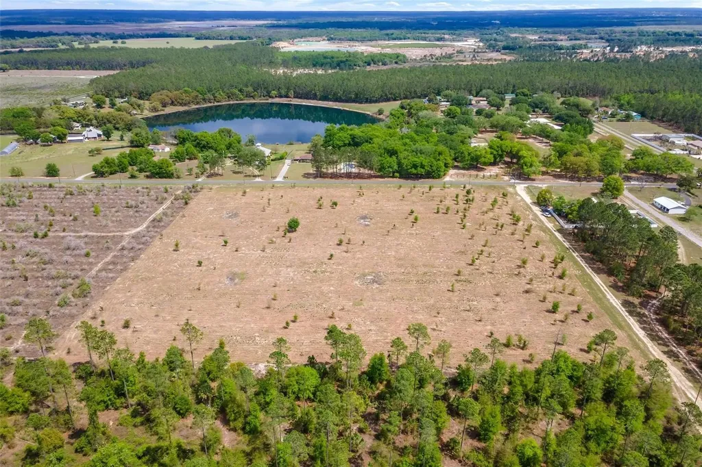 SE 170th Avenue Weirsdale FL 32195