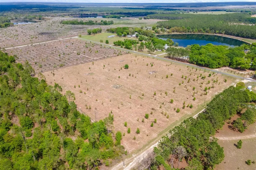 SE 170th Avenue Weirsdale FL 32195