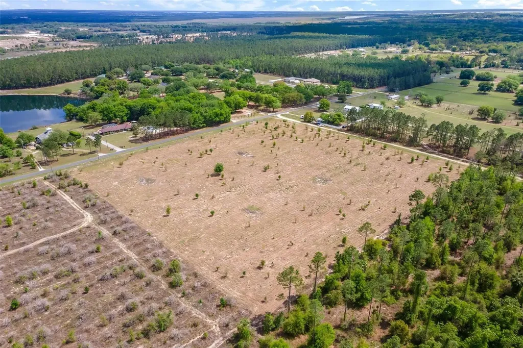 SE 170th Avenue Weirsdale FL 32195