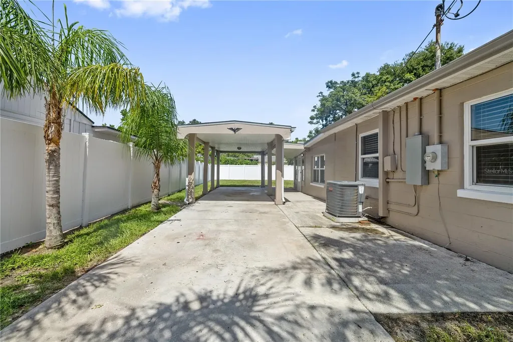 9314 N Ashley Street Tampa FL 33612