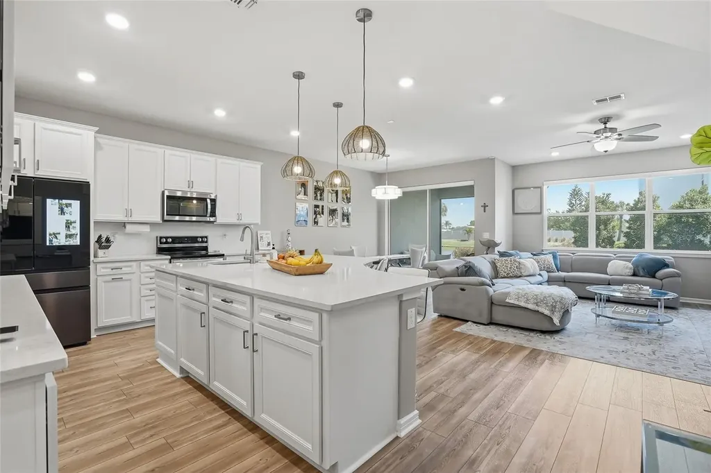 11231 Beach Walk Way NE St Petersburg FL 33716