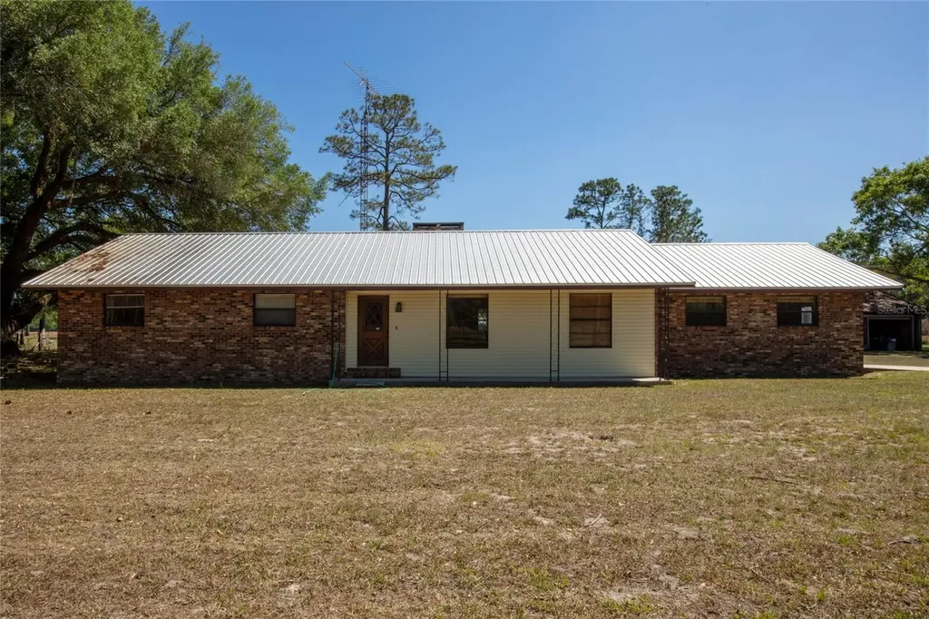 13296 SW County Road 231 Brooker FL 32622