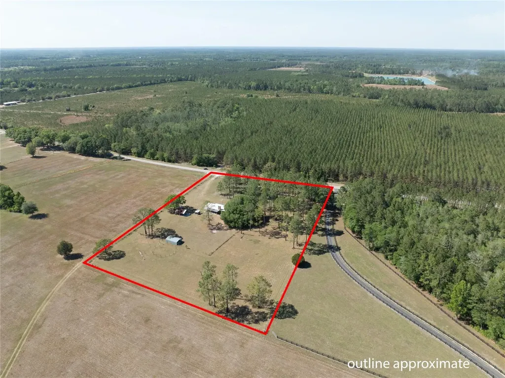 13296 SW County Road 231 Brooker FL 32622