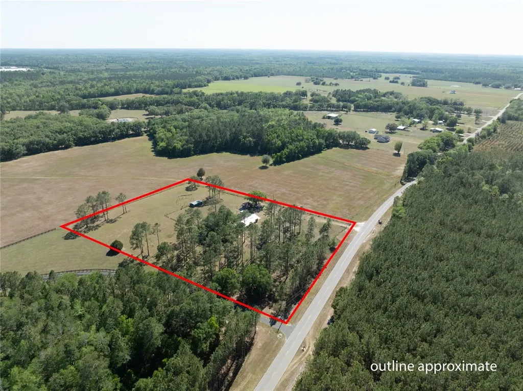 13296 SW County Road 231 Brooker FL 32622