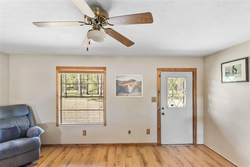 13296 SW County Road 231 Brooker FL 32622