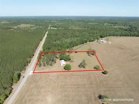13296 SW County Road 231 Brooker FL 32622