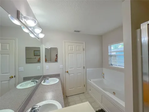 6725 SW 83rd Terrace Gainesville FL 32608