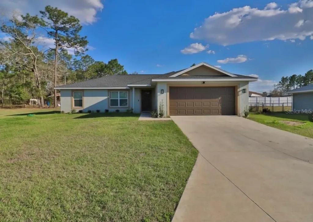 14 Hemlock Loop Court Ocala FL 34472